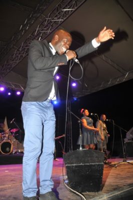 chris-evans-performs-at-the-festival-on-friday-september-16-2016