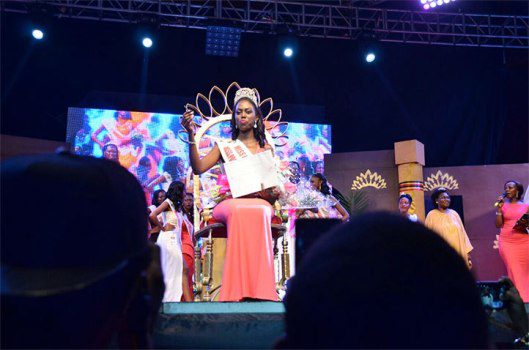 leah-kagasa-with-her-crown
