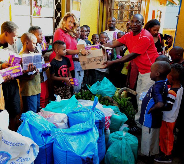 Zari hands over Christmas gifts to M-Lisada Organisation in Nsambya