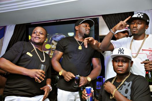 Gitawo (C) with the Rich Gang