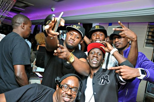 Gitawo partying with friends at Guvnor