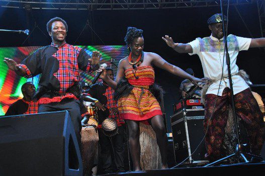 qwela-band-performing-at-blankets-wine
