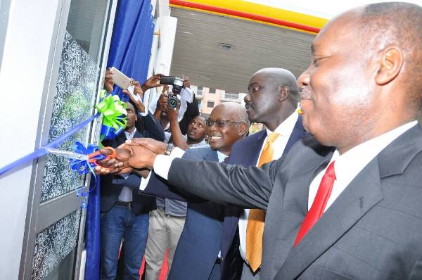 Standard Chartered Bank Uganda unveils first of a kind Digital Banking outlet