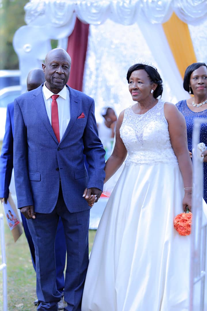 Photos: The Rubandas celebrate 50 years in marriage by tying the knot