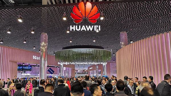 Huawei presents its Simplified 5G and SoftCOM AI Solutions at the MWC Barcelona 2019