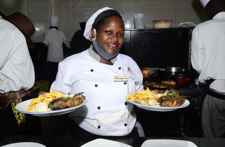 Yalelo Uganda treats lucky customers and their mums to a fish-based Mother’s Day Lunch