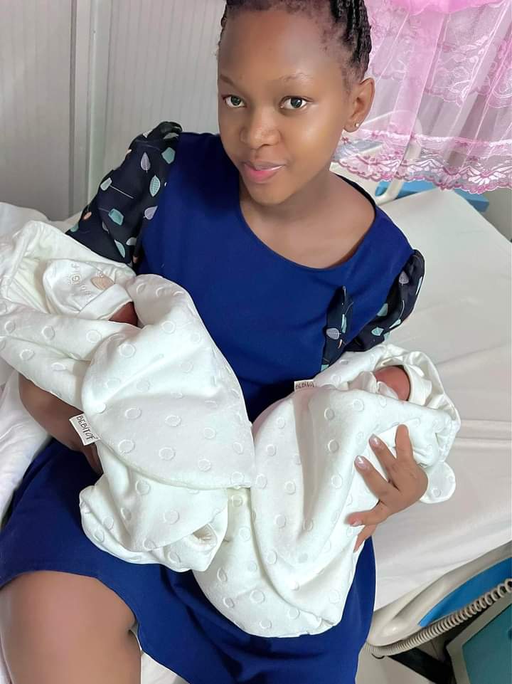 Gorgeous Urban TV presenter Efrance Nakitto becomes a Nalongo after welcoming twins