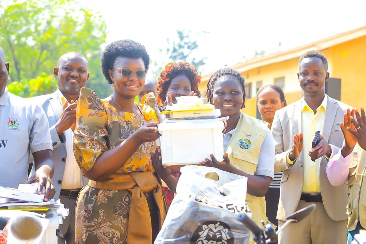  Lilian Aber commissions 165 Community Health Workers for Kitgum