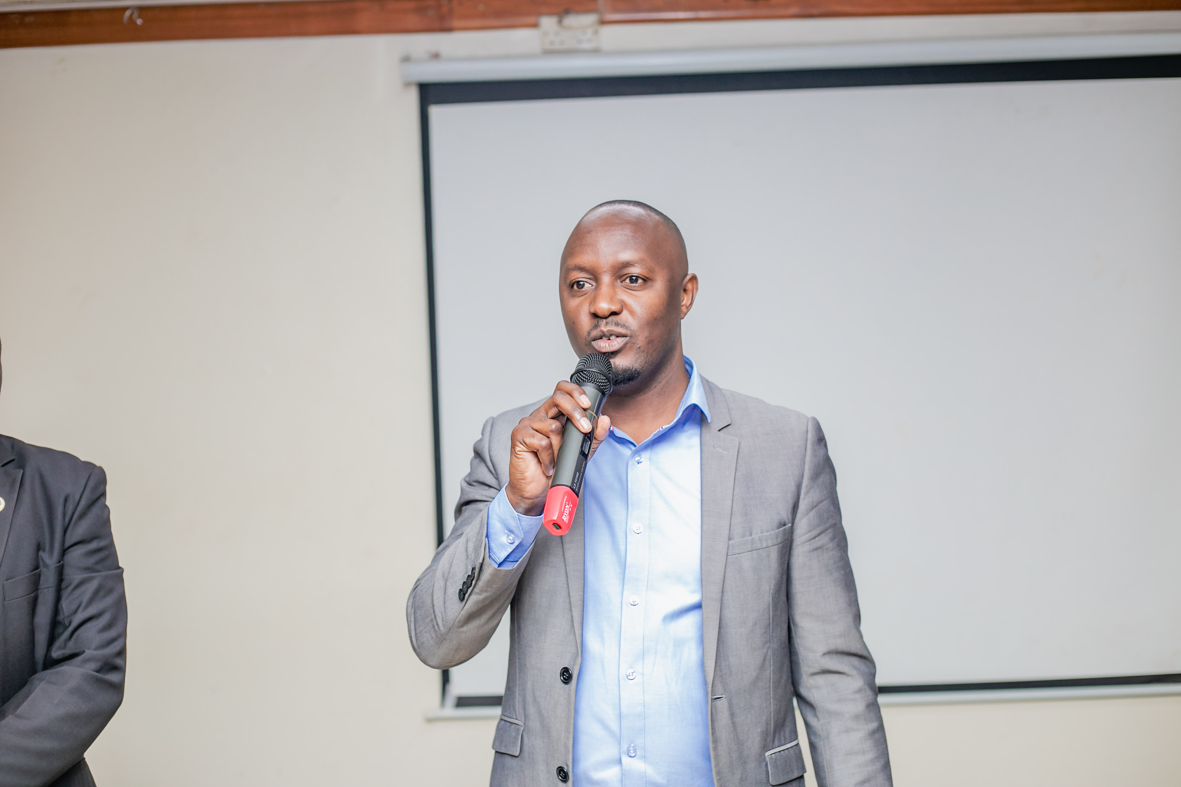  dfcu Bank lightens the School Fees Load with “School Fiiz! Weight Off!”